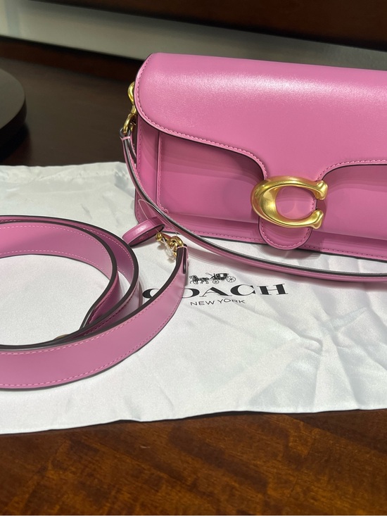 Coach Handbags - Coach Tabby 26 in Fuchsia 🩷